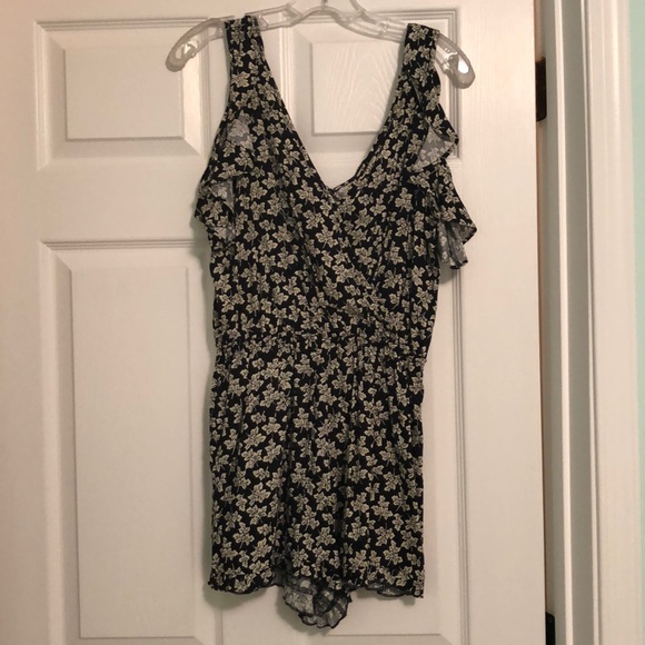 Romper - Picture 2 of 2